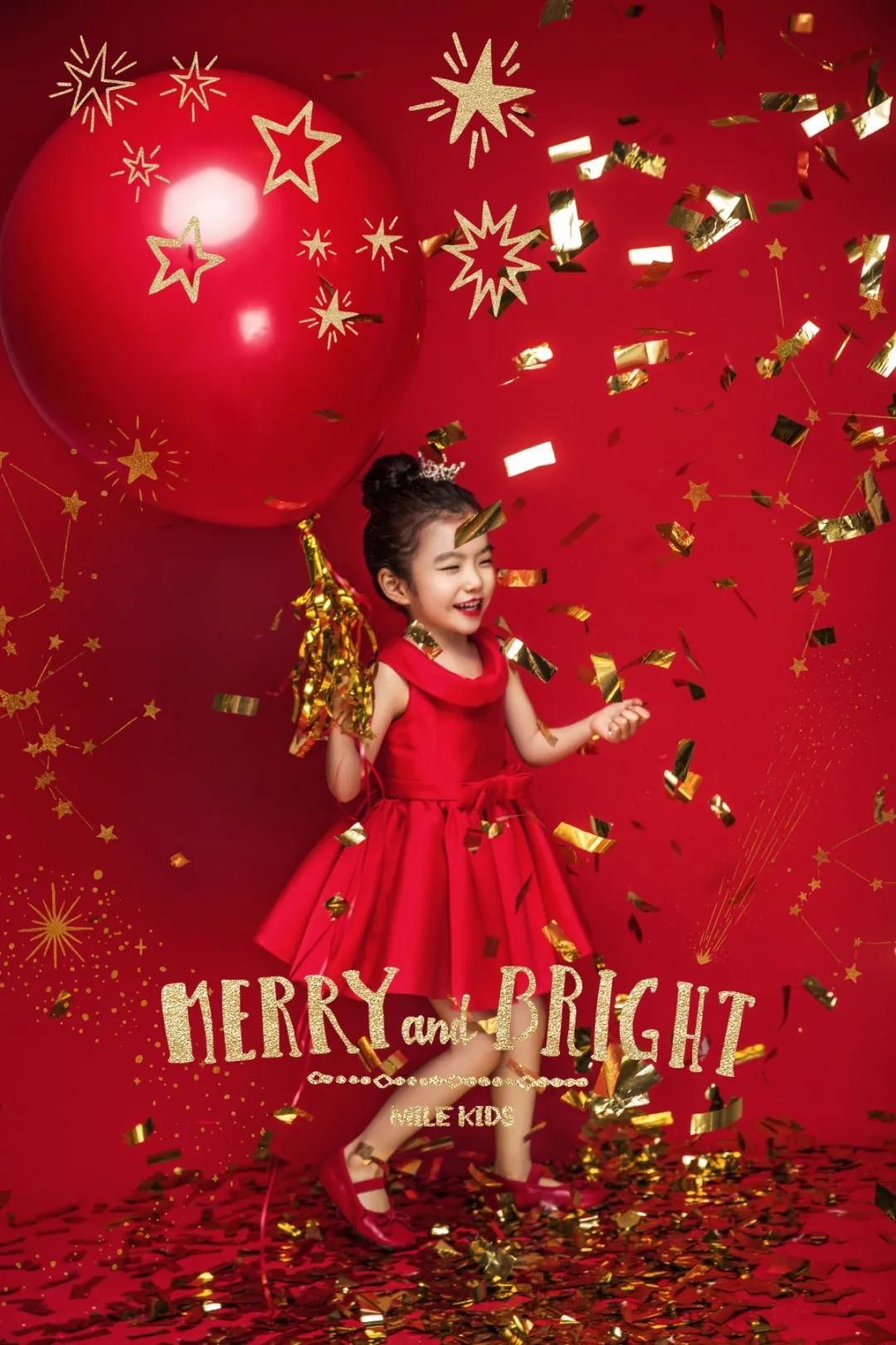 【未央区|时光记亲子摄影】新年钜惠!无隐形消费!99元抢门市价999元的亲子摄影套餐,三套服装造型(宝宝两套,亲子照一套四人以内黑T,白T)7*11风琴相册入册五张,七寸布拉格摆台一个+照片一张,16寸挂画这一张,宝宝证件照拍摄(电子版自拷)...,用照片记录孩子成长美好瞬间!