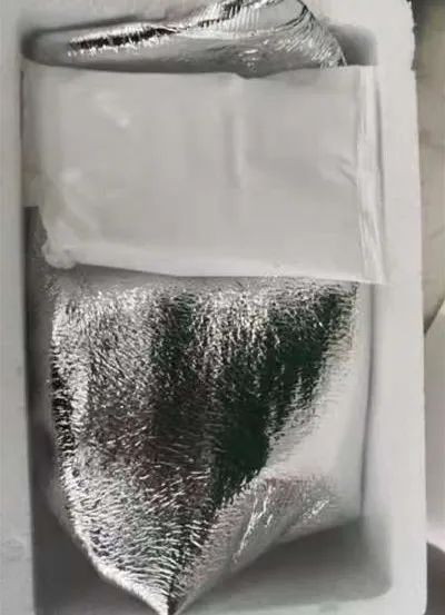 【0差评 | 顺丰空运-100%智利进口】深冬尝“鲜”,高甜预警!脆嫩多汁的智利车厘子火热回归!199元=单J4斤,139元=双J2斤!即可抢价值328元/188元的智利进口车厘子,肉厚核小,口口爆汁,来自“异国”的第yi口甜蜜暴击~