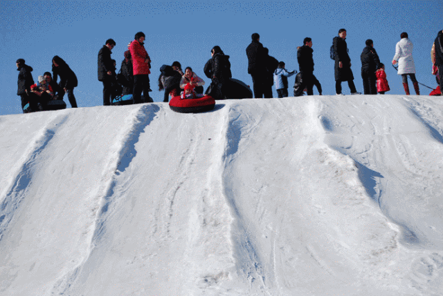 UEditorImages_38c20b673e0fd75ce35bdfb1970210f6.gif 【免预约•元旦/春节通用】这才是冬季运动正确的打开方式【2021·龙顺庄园梦幻冰雪节】仅4.9元抢门市价60元的一大一小亲子门票!!!