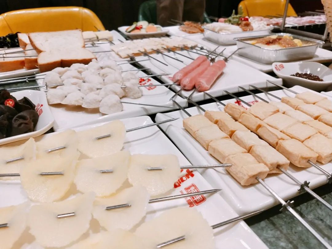 元旦通用!BBQ烤串自助【双喜烤串】仅88元即享门市价574.3元的【单人自助】超多花式烤串无限量畅吃~种类丰富,菜品质量高~环境超有格调~新年聚会之优选