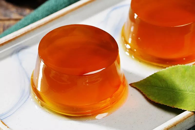 【千千生鲜 | 李子柒品牌】润养四季的中式“甜品”!仅19.9元=1盒装抢【李子柒秋梨枇杷膏】,一天一盏,润肺不上火,秋冬必备!