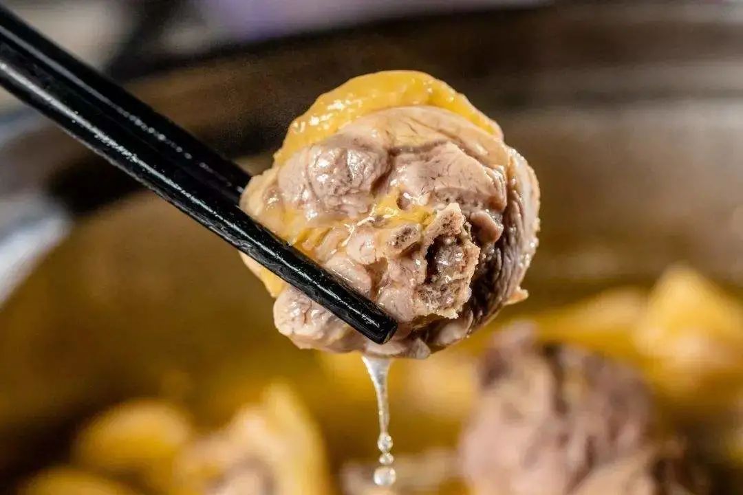 【无需预约•叁拾小烧烤BBQ】仅99元抢超值3~4人套餐,养生火锅烧烤宴,滋补人参鸡火锅+羊肉烧烤+潮汕手打牛肉丸烧烤+……