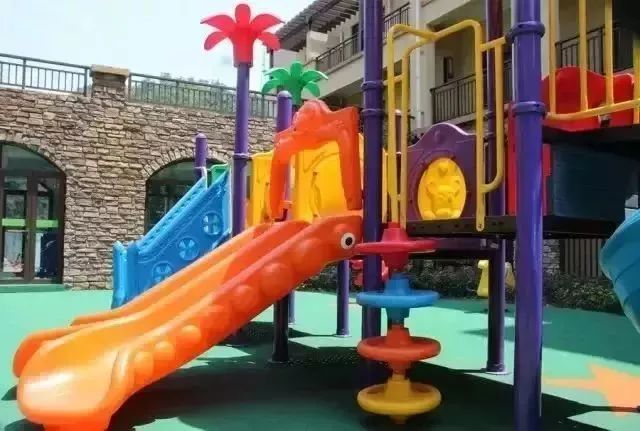 【温泉•滑雪•萌宠】【安吉·君澜度假酒店】上山做神仙,逍遥又自在!仅499元享2天1晚田园房+双人温泉+双早套餐!被绿水青山包裹的星级度假酒店,110亩占地面积,17座私汤池,还有兔子园,孔雀园,儿童乐园……静心万亩竹海间,避世滑雪泡汤池!