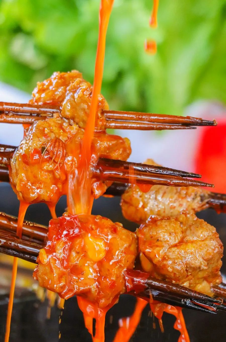 泡椒牛肉,香菜牛肉,芹菜牛肉,麻辣牛肉……80 种串串,一人连撸300串