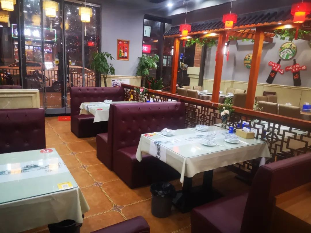 微信图片_2021010410183314.jpg 【包河区|红诺老铜锅|无需预约】一口羊蝎子,一口幸福~49.9元抢门市价130元的羊蝎子套餐!羊蝎子+小白菜+青菜+粉丝+豆腐~