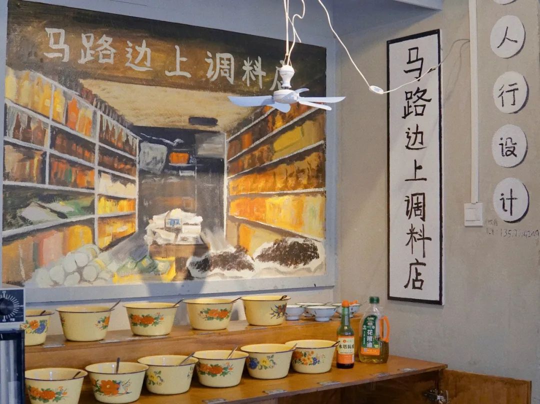 【无需预约】爆品回归!仅88元抢门市价265元『马路边上』套餐~锅底油碟+100根签签+现切牛肉片+鸭血+鸭肠+冰粉~