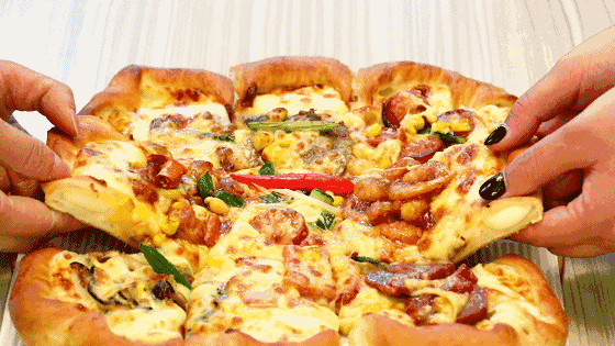 【18店通用·无需预约】49.9元享门市价108元【芝根芝底pizza】双人餐,9英寸比萨八选一(✔夏威夷比萨✔罗勒海鲜比萨✔岩烧牛肉比萨✔精选芝士比萨✔南美多肉比萨✔奥尔良烤鸡比萨✔经典培根比萨✔黄桃水果比萨)+小吃五选二(✔鳕鱼排✔鸡块4个✔台式肉肠1根✔英伦薯条✔葡式蛋挞)+原味奶茶/可乐两杯…畅快吃,决不让胃服输!