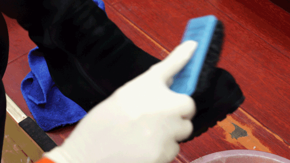 【鞋靴洗护丨顺丰免费上门取送】79元享门市价180元【皮美迩皮具护理】鞋靴洗护套餐,可清理洗护3双鞋靴,3个环节&8道洗护工序~