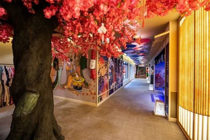 【周末节假日通用】超赞特色日式汤屋!绝美出圈打卡地!49.9元/88元抢【极乐汤川沙店】单人/双人票!12种风吕+六福岩盘房…