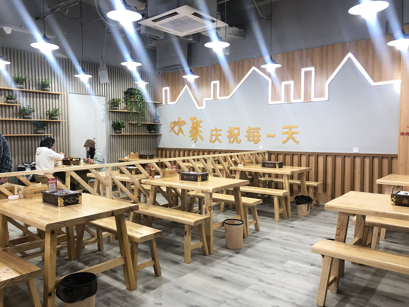 微信截图_20201207105301.png 【圣诞元旦通用·无需预约·老马家木屋烧烤】人生总要有点烟火气!冬天的夜晚当然要撸串啦!仅59.9元享2~3人烤羊排/海鲜烧烤套餐