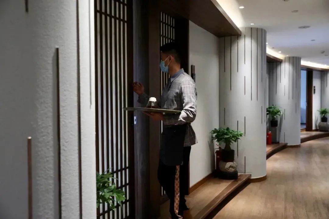 【静安区昌平路】来这里,带你重新认识上海自助茶点的定义!仅568元享门市价708元【昌平茶楼】6人自助套餐!50+种自助茶点+茶水饮品+剧本杀、狼人杀!一边吃一边玩,环境氛围好,下班来这里娱乐解忧准没错!
