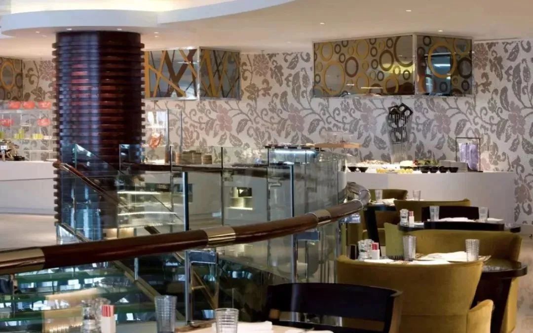 【春节通用不打烊·杭州豪华星级酒店自助·杭州福朋喜来登酒店·超长有效期】仅268抢购2大晚餐自助,可享超豪华喜来登自助餐,大闸蟹,刺身,生蚝,海鲜,烧腊,煎扒、烧烤,中式热菜…地处繁华地段,免费停车
