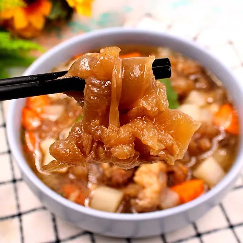 【千千生鲜·过年不打烊】快享美味,加热即食!仅49.9元=1袋骨汤羊杂+1袋筋头巴脑,59.9元=3袋骨汤羊杂,79.9元=3袋筋头巴脑!精心烹制而成,让你吃个过瘾~