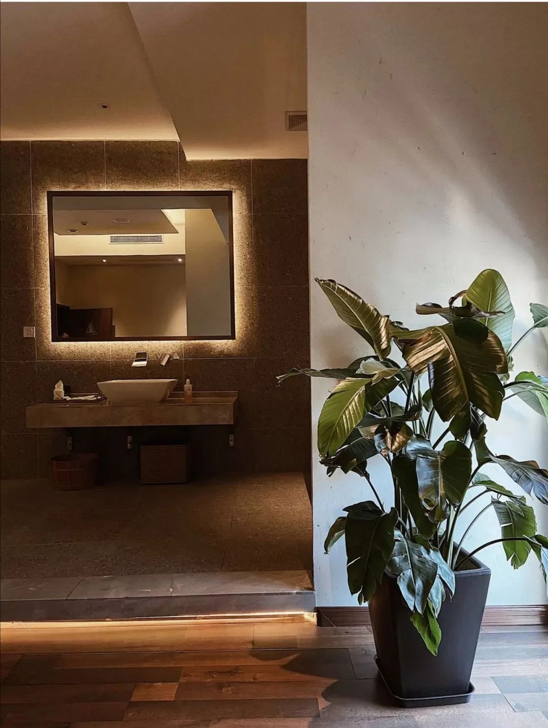 【朵亿美妍会、全城8店通用、触手可及的放松spa】39.9元享398元【男女通用单人套餐】五行经络肝胆SPA/头颈肩SPA2选1,约80分钟愉悦放松,专注于品质舒心SPA服务!