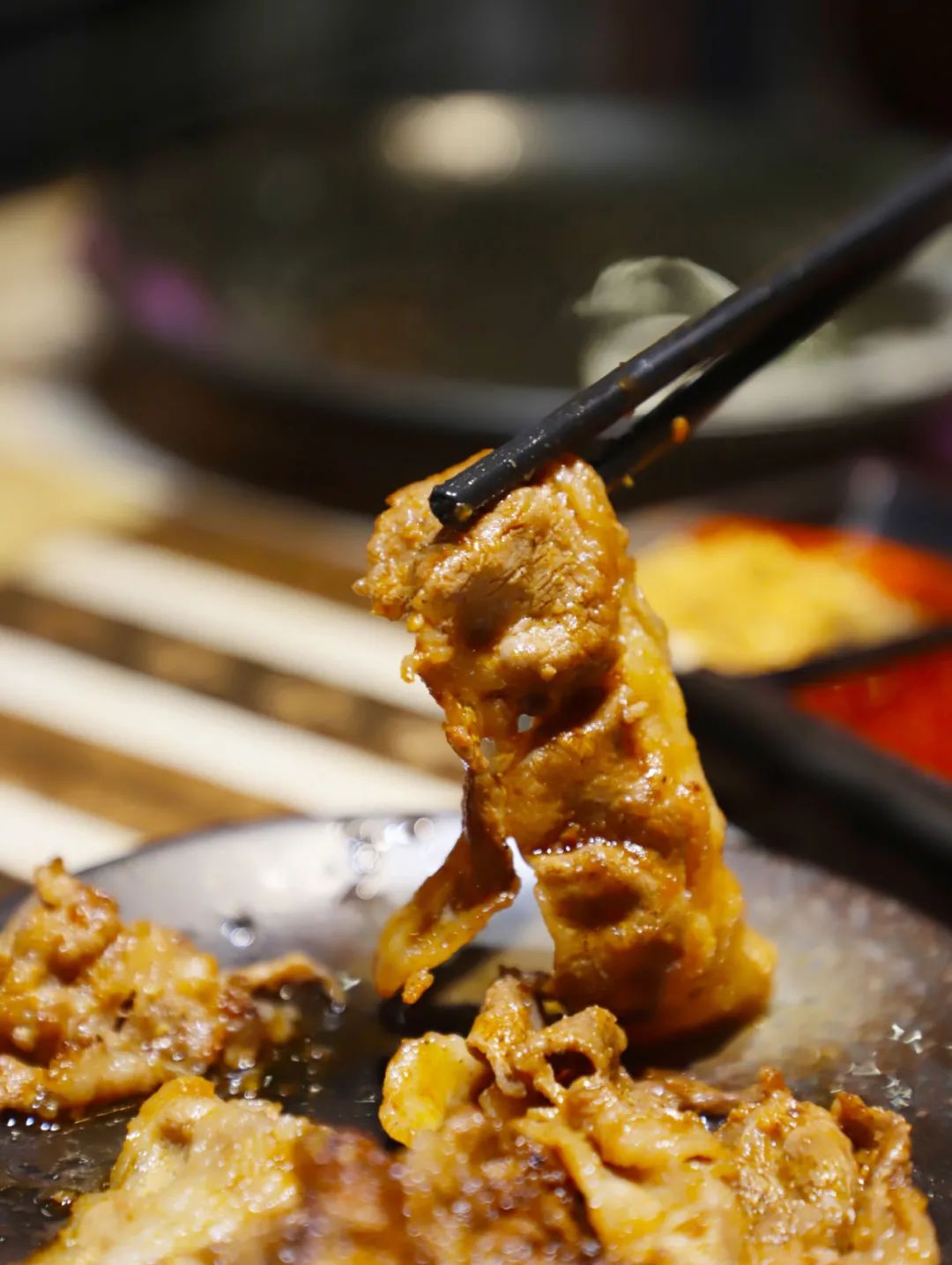 【新店开业钜惠·十里堡地铁站】一场惊喜的食肉之旅待你开启!仅88元享门市价407元【京阿牛地摊烤肉】超值套餐!韩式五花+牛肋条...