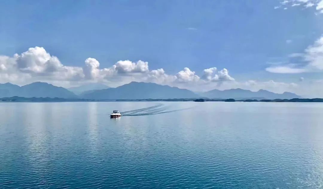 【庐山西海.4a级风景区】赏花千古美景,玩娱乐项目 住