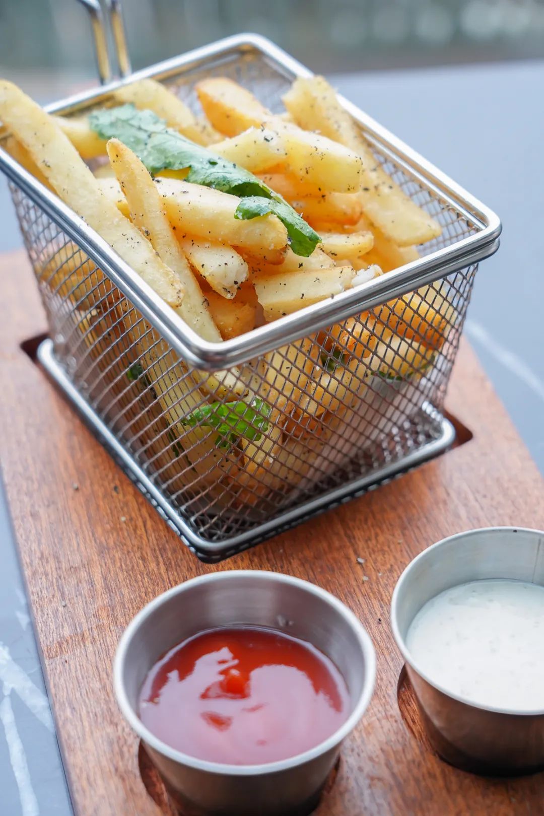 ¥298/2位--47层网红天际餐吧俯瞰魔都!环球港凯悦重磅推出肉食狂欢!澳洲和牛、烤羊排、人气甜品...还含2杯酒水任选!
